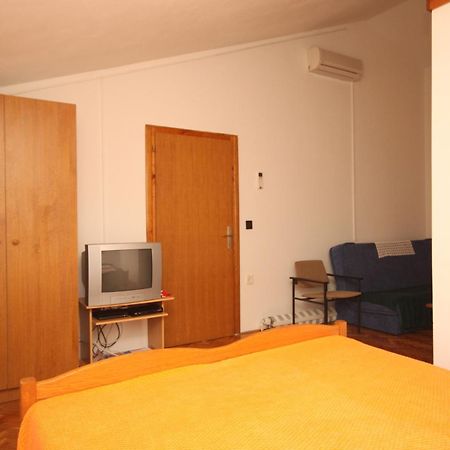 Apartments By The Sea Kali, Ugljan - 8202 חדר תמונה