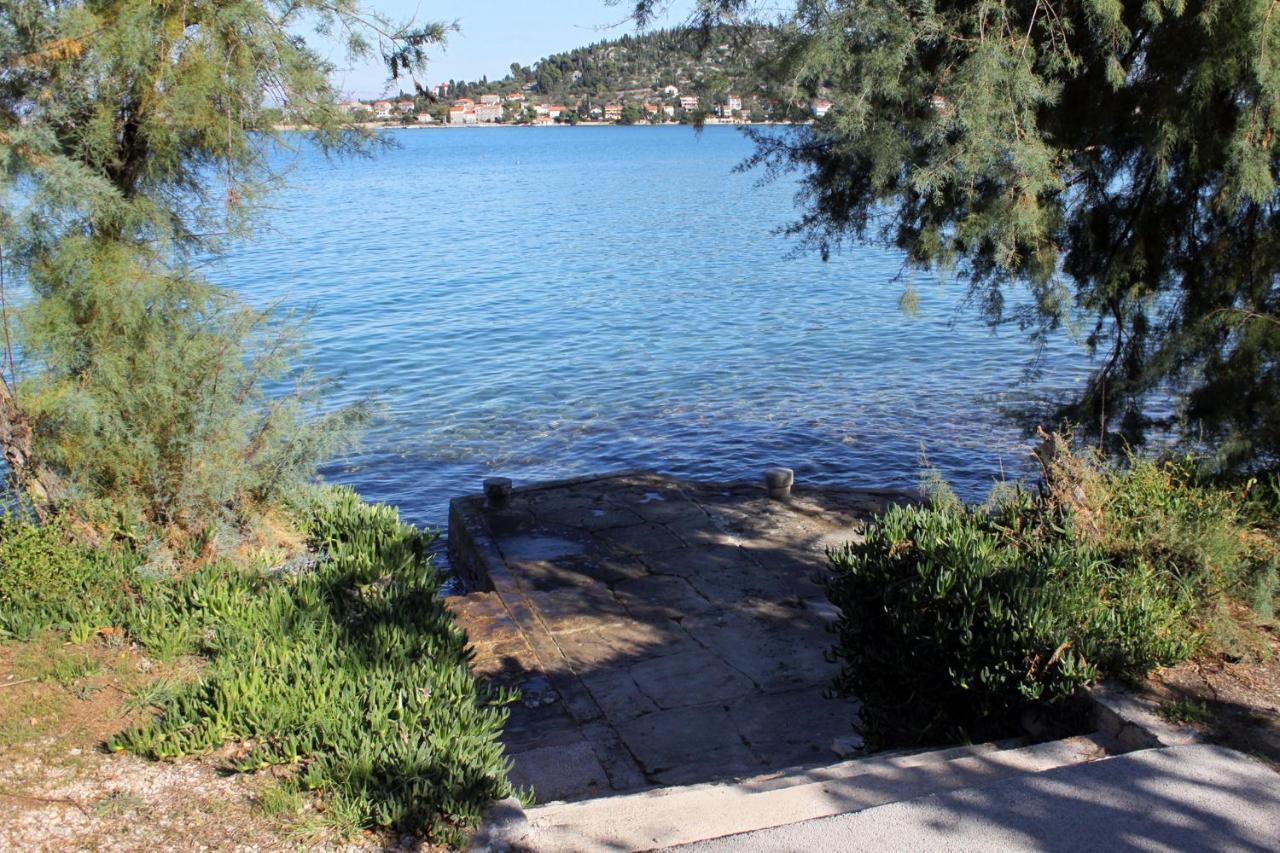 Apartments By The Sea Kali, Ugljan - 8202 מראה חיצוני תמונה