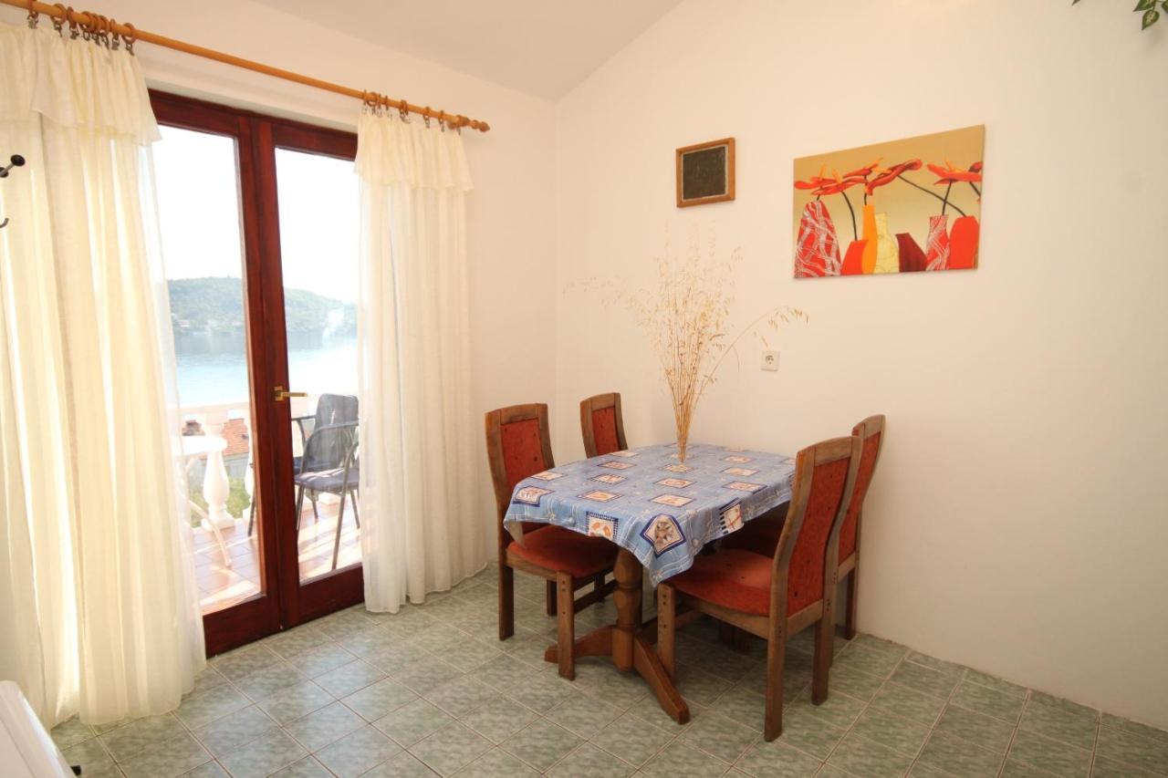 Apartments By The Sea Kali, Ugljan - 8202 מראה חיצוני תמונה